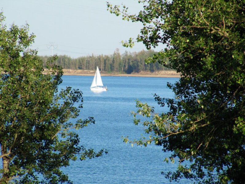 Gleniffer Lake Properties Alberta, Lake Lots, Cabins for Sale in Alberta